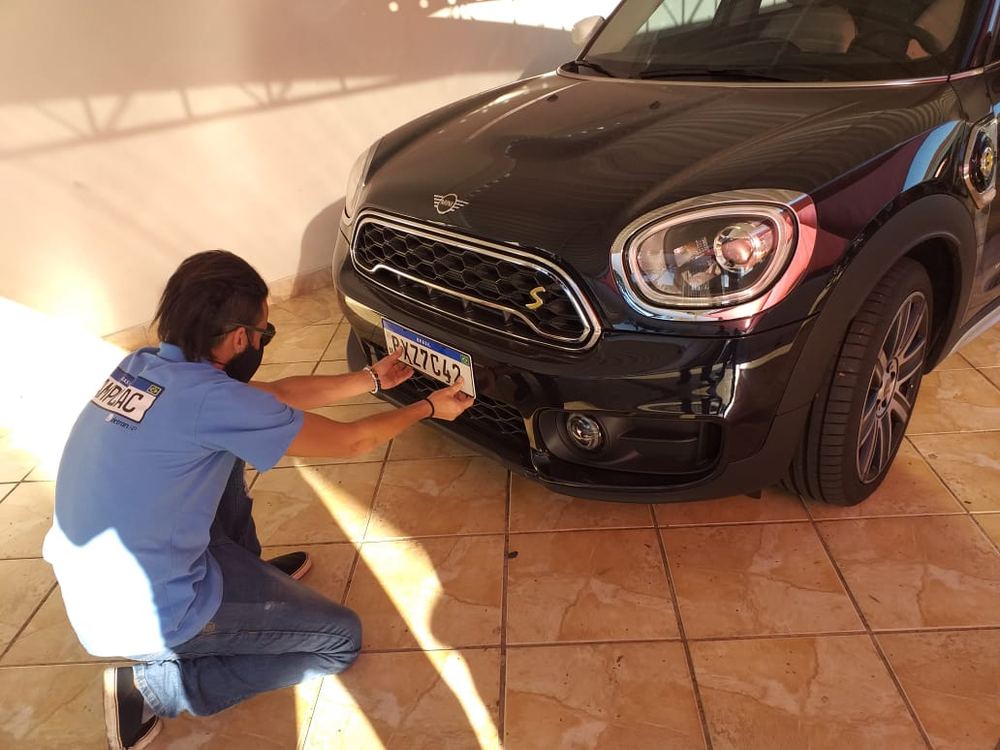 Instalação de placa em Mini Countryman
