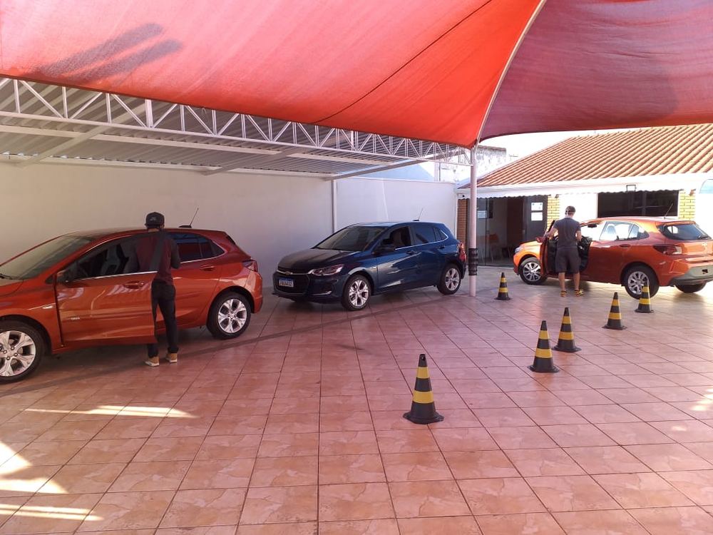 Atendimento simultâneo de vários veículos na Camplac